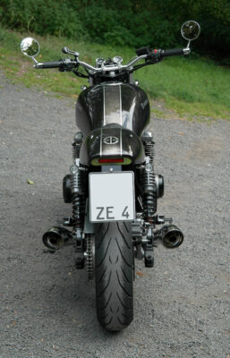 Kawasaki Zephyr 750 cafe-racer kit