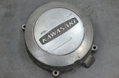 Kawasaki KZ650 engine covers: sandpapering