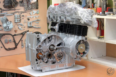 Kawasaki KZ650 engine assembling