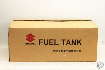 Suzuki GS550 tank original box